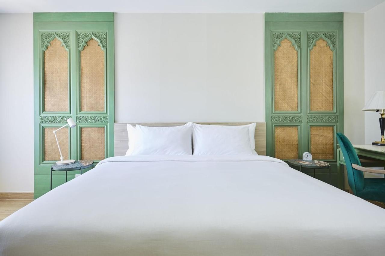 56 Surawong Hotel Bangkok Dış mekan fotoğraf